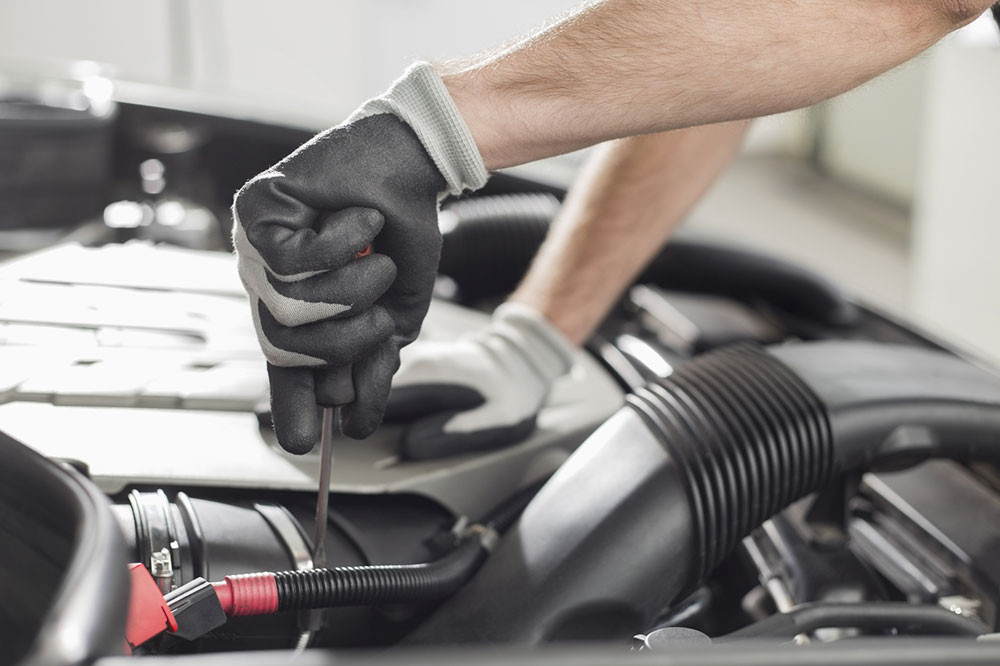 Top Tools for Winter Car Maintenance